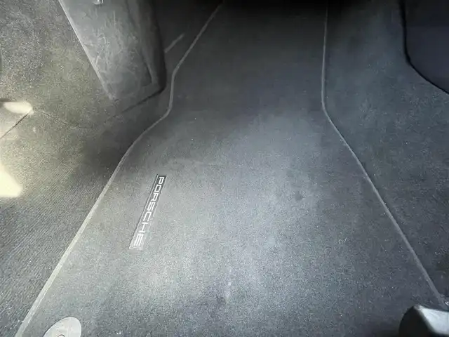 ポルシェ ７１８ボクスター 愛知県 2017(平29)年 6.2万km オレンジ スポーツクロノパッケージ/純正ナビ/BT/USB/AUX/バックカメラ/ETC/純正19インチAW/ハーフレザーシート/前席シートヒーター/オートライト/純正フロアマット/取説、保証書/スペアキー