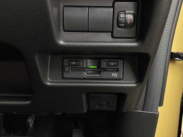 マツダ フレアワゴン XS 鹿児島県 2024(令6)年 0.7万km 黄 純正メモリナビ/(BT/Applecarplay/Androidoauto/AM/FM/フルセグTV)/衝突軽減ブレーキ/レーンキープアシスト/全方位カメラ/バックカメラ/両側パワースライドドア/前後コーナーセンサー/ツートンカラー/アイドリングストップ/ビルトインETC/前席シートヒーター/社外シートカバー/純正LEDヘッドライト/社外14インチアルミホイール/リアサーキュレーター/スペアキー
