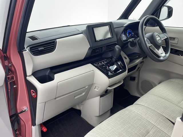 日産 ルークス X 沖縄県 2021(令3)年 6.2万km ブロッサムピンク 純正7インチナビCN-E330D/（AM、FM、CD、SD、BT、ワンセグTV）/・レーンアシスト/・衝突軽減ブレーキ/・標識認識機能/・クリアランスソナー/・先行車発進お知らせ/・ふらつき警報/片側パワースライドドア/前後ドライブレコーダー/全周囲カメラ/アイドリングストップ/純正フロアマット/プッシュスタート/オートエアコン/ベンチシート/ステアリングスイッチ/スマートキー