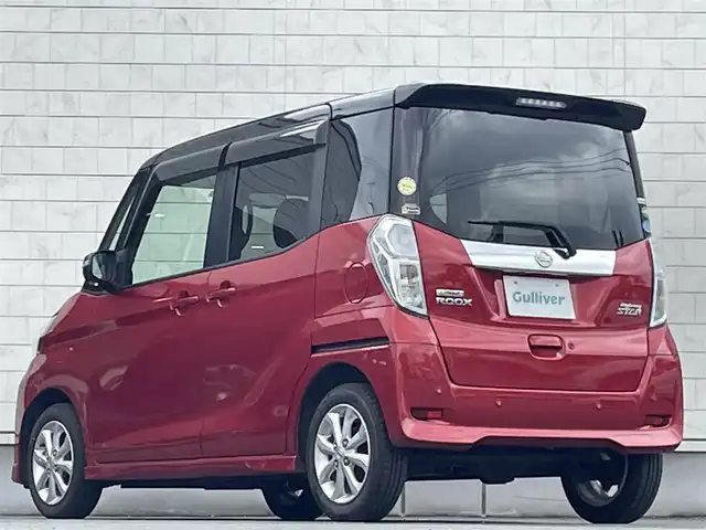 日産 デイズ ルークス ハイウェイスターX 岩手県 2018(平30)年 5万km スパークリングレッド/ブラック 禁煙車/4WD/全方位カメラ/2列目サンシェード/運転席シートヒーター/片側パワースライドドア/純正ナビ/→ワンセグTV/Bluetooth/CD/DVD/FM/AM/バックカメラ/ステアリングスイッチ（ナビ連動）/衝突軽減システム/前後コーナーセンサー/横滑り防止装置/レーンキープアシスト/オートライト/HIDヘッドライト/オートハイビーム/フォグライト/〇プッシュスタート/〇電動格納ミラー/〇ウィンカーミラー/〇ドアバイザー/〇フロアマット/ETC/冬タイヤホイール車載/スペアキー