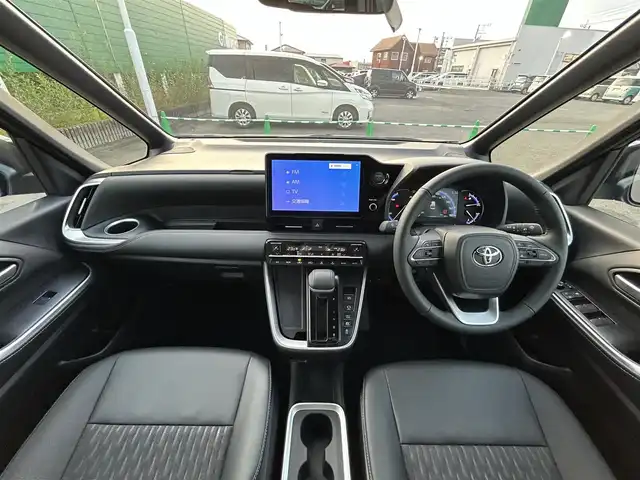 トヨタ ノア ハイブリッド S－Z 茨城県 2025(令7)年 0.1千km アティチュードブラックマイカ ワンオーナー/純正10.5インチディスプレイオーディオ/（Bluetooth接続/AM/FM/USB/CD・CDチェンジャー/フルセグTV/HDMI/AppleCarPlay/AndroidAuto）/バックカメラ/ETC2.0/スマートキー/純正フロアマット/両側パワースライドドア/前席シートヒーター/純正17インチアルミホイール/前後コーナーセンサー/アクセサリーコンセント１００V充電/オートマチックハイビーム/レーンキープアシスト/クルーズコントロール