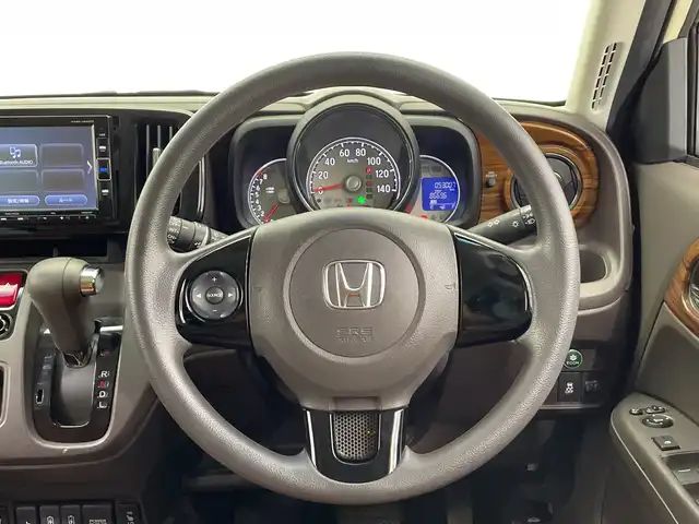 ホンダ Ｎ ＯＮＥ セレクト 栃木県 2018(平30)年 5.3万km プレミアムアイボリーパール2トーン 純正ナビ(VXM-184VFi)/(フルセグTV・Bluetooth・CD・DVD・USB)/バックカメラ/ETC/アイドリングストップ/スタッドレスアルミセット積込/ドアバイザー/オートライト/ハーフレザーシート/前席シートヒーター/チップアップシート/ベンチシート/スマートキー/スペアキー/プッシュスタート/取扱説明書/保証書