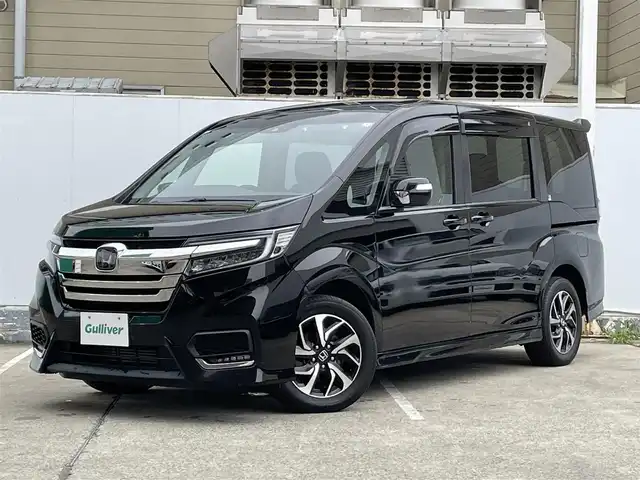 ホンダ ステップワゴン スパーダ ホンダセンシング 青森県 2018(平30)年 5.7万km プレミアムスパークルブラックパール AIS4.5点/ワンオーナー/４WD/純正Gathersナビ/AM/FM/CD/DVD/フルセグ/Bluetooth/USB/SD/Apple car play/寒冷地仕様/純正エンジンスターター/ステアリングスイッチ/ホンダセンシング/・衝突軽減ブレーキシステム/・誤発進抑制機能/・歩行者事故低減ステアリング/・アダプティブ・クルーズ・コントロール/・先行車発進お知らせ機能/・オートハイビーム/シートヒーター/両側パワースライドドア/バックカメラ/ビルトインETC/スペアキー/LEDヘッドライト/純正フロアマット/純正AW冬タイヤ車載/取扱説明書/保証書