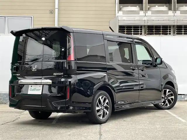 ホンダ ステップワゴン スパーダ ホンダセンシング 青森県 2018(平30)年 5.7万km プレミアムスパークルブラックパール AIS4.5点/ワンオーナー/４WD/純正Gathersナビ/AM/FM/CD/DVD/フルセグ/Bluetooth/USB/SD/Apple car play/寒冷地仕様/純正エンジンスターター/ステアリングスイッチ/ホンダセンシング/・衝突軽減ブレーキシステム/・誤発進抑制機能/・歩行者事故低減ステアリング/・アダプティブ・クルーズ・コントロール/・先行車発進お知らせ機能/・オートハイビーム/シートヒーター/両側パワースライドドア/バックカメラ/ビルトインETC/スペアキー/LEDヘッドライト/純正フロアマット/純正AW冬タイヤ車載/取扱説明書/保証書