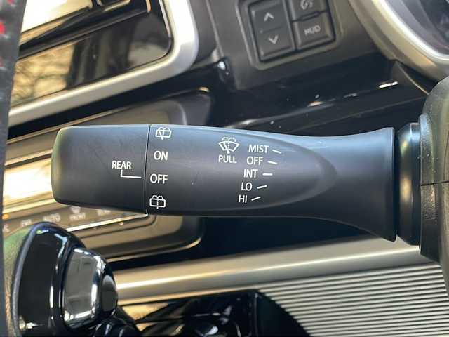 スズキ スペーシア カスタム HYBRID XS 青森県 2018(平30)年 5.4万km ピュアホワイトP 4WD/ワンオーナー/純正SDナビ・フルセグTV/CD・DVD・Bluetooth・SD/全方位モニター/両側パワースライドドア/合皮コンビシート/前席シートヒーター/ヘッドアップディスプレイ/セーフティサポート/デュアルセンサーブレーキサポート/車線逸脱警報機能/誤発進抑制機能/ハイビームアシスト/リアパーキングセンサー/クルーズコントロール/前方ドライブレコーダー/シートバックテーブル/後席サンシェード/スリムサーキュレーター/LEDヘッドライト/LEDフォグランプ/純正15インチアルミホイール/スマートキー/プッシュスタート/スマートキー/プッシュスタート/純正フロアマット