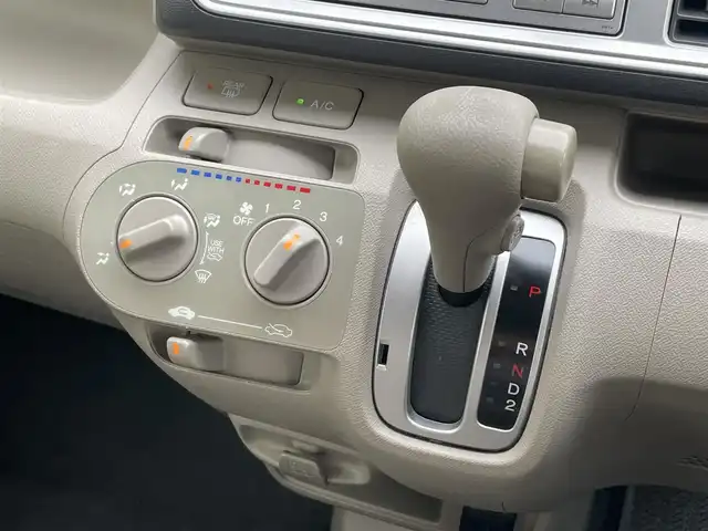 ホンダ ライフ G 静岡県 2012(平24)年 7万km アラバスターシルバーメタリック ディスプレイオーディオ/Ｂカメラ　/社外ドラレコ　/ＡＢＳ　/電動格納ドアミラー　/ヘッドライトレベライザー　　/ドアバイザー　/フロアマット　/スマートキー  /スペアキー  /保証書　/取説