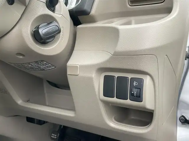 ホンダ ライフ G 静岡県 2012(平24)年 7万km アラバスターシルバーメタリック ディスプレイオーディオ/Ｂカメラ　/社外ドラレコ　/ＡＢＳ　/電動格納ドアミラー　/ヘッドライトレベライザー　　/ドアバイザー　/フロアマット　/スマートキー  /スペアキー  /保証書　/取説