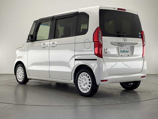 ホンダ Ｎ ＢＯＸ G L ホンダセンシング 宮崎県 2017(平29)年 4.5万km プレミアムホワイトパールⅡ 純正ナビ(VXM-184VFi)/CD/DVD/AM/FM/SD/BT/衝突軽減ブレーキ/モデューロアルミホイール/コーナーセンサー/クルーズコントロール/アイドリングストップ/片側パワースライドドア/横滑り防止装置/車線逸脱警報/ステアリングスイッチ/バックカメラ/スマートキー/電動格納ミラー/フロアマット/サイドバイザー/ETC