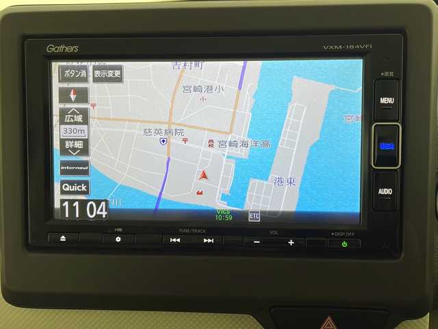 ホンダ Ｎ ＢＯＸ G L ホンダセンシング 宮崎県 2017(平29)年 4.5万km プレミアムホワイトパールⅡ 純正ナビ(VXM-184VFi)/CD/DVD/AM/FM/SD/BT/衝突軽減ブレーキ/モデューロアルミホイール/コーナーセンサー/クルーズコントロール/アイドリングストップ/片側パワースライドドア/横滑り防止装置/車線逸脱警報/ステアリングスイッチ/バックカメラ/スマートキー/電動格納ミラー/フロアマット/サイドバイザー/ETC