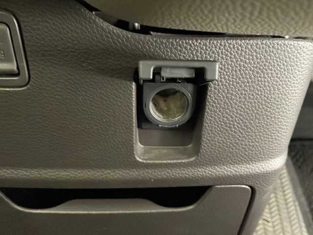 ホンダ Ｎ ＢＯＸ G L ホンダセンシング 宮崎県 2017(平29)年 4.5万km プレミアムホワイトパールⅡ 純正ナビ(VXM-184VFi)/CD/DVD/AM/FM/SD/BT/衝突軽減ブレーキ/モデューロアルミホイール/コーナーセンサー/クルーズコントロール/アイドリングストップ/片側パワースライドドア/横滑り防止装置/車線逸脱警報/ステアリングスイッチ/バックカメラ/スマートキー/電動格納ミラー/フロアマット/サイドバイザー/ETC