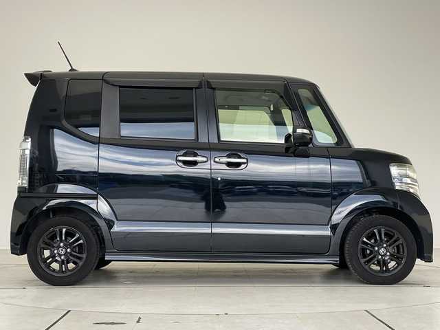 ホンダ Ｎ ＢＯＸ カスタム SSブラックSパッケージ 愛知県 2016(平28)年 3.6万km クリスタルブラックパール 純正ナビ/両側パワースライドドア/シートヒーター/バックカメラ/純正アルミホイール/LEDヘッドライト/CD DVD/Bluetooth/ステアリングスイッチ/スマートキー/プッシュスタート