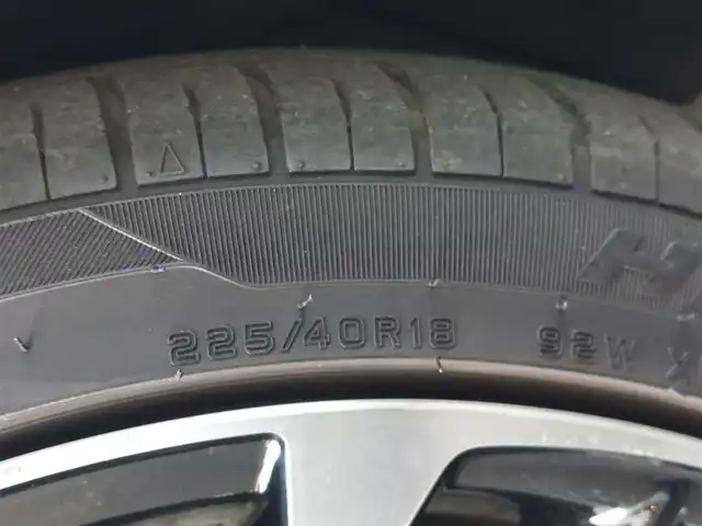 トヨタ カムリ WSレザーパッケージ 東京都 2018(平30)年 4.1万km プラチナホワイトパールマイカ TRDエアロ/JBLサウンドシステム/ヘッドアップディスプレイ/純正メーカーナビ/バックカメラ/ビルトインETC2.0/電動バックドア/パワーシート/シートヒーター/パドルシフト/LEDヘッドライト/スマートキー/Toyota Safety Sense/・プリクラッシュセーフティ/・レーンディパーチャーアラート/・オートマチックハイビーム/・レーダークルーズコントロール