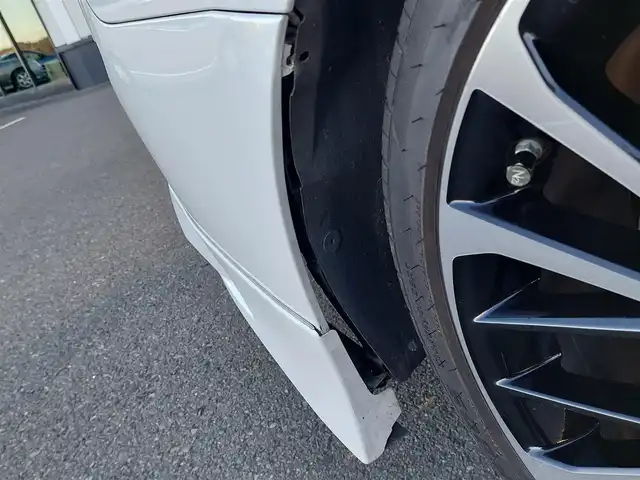 トヨタ カムリ WSレザーパッケージ 東京都 2018(平30)年 4.1万km プラチナホワイトパールマイカ TRDエアロ/JBLサウンドシステム/ヘッドアップディスプレイ/純正メーカーナビ/バックカメラ/ビルトインETC2.0/電動バックドア/パワーシート/シートヒーター/パドルシフト/LEDヘッドライト/スマートキー/Toyota Safety Sense/・プリクラッシュセーフティ/・レーンディパーチャーアラート/・オートマチックハイビーム/・レーダークルーズコントロール