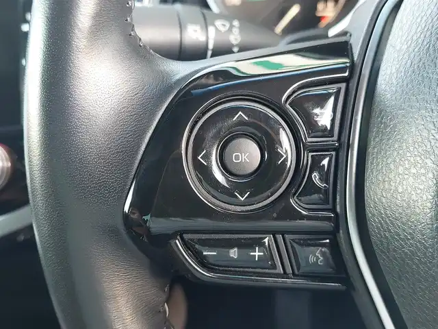 トヨタ カムリ WSレザーパッケージ 東京都 2018(平30)年 4.1万km プラチナホワイトパールマイカ TRDエアロ/JBLサウンドシステム/ヘッドアップディスプレイ/純正メーカーナビ/バックカメラ/ビルトインETC2.0/電動バックドア/パワーシート/シートヒーター/パドルシフト/LEDヘッドライト/スマートキー/Toyota Safety Sense/・プリクラッシュセーフティ/・レーンディパーチャーアラート/・オートマチックハイビーム/・レーダークルーズコントロール