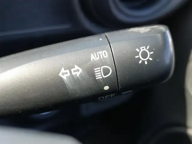 トヨタ アクア S 茨城県 2014(平26)年 3.2万km ディープアメジストマイカメタリック 純正ナビゲーション/ワンセグＴＶ/ＣＤ　ＤＶＤ/ＳＤ/ＡＵＸ/Ｂｌｕｅｔｏｏｔｈ/バックカメラ/ＥＴＣ/プッシュスタート/スマートキー/純正フロアマット/ドアバイザー/車両接近通報装置/取扱説明書/保証書/記録簿