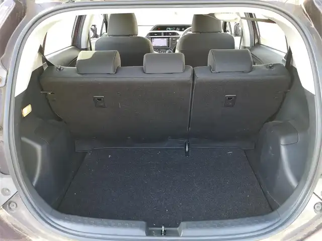 トヨタ アクア S 茨城県 2014(平26)年 3.2万km ディープアメジストマイカメタリック 純正ナビゲーション/ワンセグＴＶ/ＣＤ　ＤＶＤ/ＳＤ/ＡＵＸ/Ｂｌｕｅｔｏｏｔｈ/バックカメラ/ＥＴＣ/プッシュスタート/スマートキー/純正フロアマット/ドアバイザー/車両接近通報装置/取扱説明書/保証書/記録簿