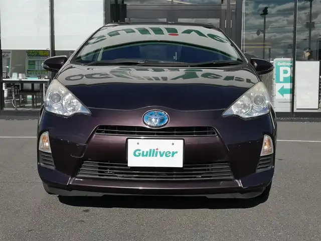 トヨタ アクア S 茨城県 2014(平26)年 3.2万km ディープアメジストマイカメタリック 純正ナビゲーション/ワンセグＴＶ/ＣＤ　ＤＶＤ/ＳＤ/ＡＵＸ/Ｂｌｕｅｔｏｏｔｈ/バックカメラ/ＥＴＣ/プッシュスタート/スマートキー/純正フロアマット/ドアバイザー/車両接近通報装置/取扱説明書/保証書/記録簿