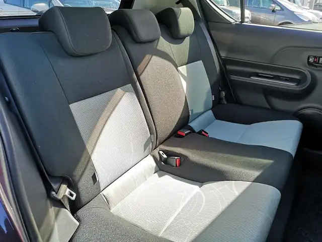 トヨタ アクア S 茨城県 2014(平26)年 3.2万km ディープアメジストマイカメタリック 純正ナビゲーション/ワンセグＴＶ/ＣＤ　ＤＶＤ/ＳＤ/ＡＵＸ/Ｂｌｕｅｔｏｏｔｈ/バックカメラ/ＥＴＣ/プッシュスタート/スマートキー/純正フロアマット/ドアバイザー/車両接近通報装置/取扱説明書/保証書/記録簿