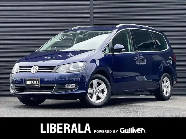 フォルクスワーゲン シャラン TDI ハイライン 山梨県 2020(令2)年 3.4万km アトランティックブルーM ディーゼルターボ/純正SDナビ/(DVD/フルセグTV/Bluetooth/USB/MSV)/両側パワースライドドア/バックカメラ/ハーフレザーシート/セーフティパッケージ/・レーンキープアシスト/・ブラインドスポットディテクション/・リアトラフィックアラート/衝突軽減ブレーキ/パワーバックドア/ブラインドスポットモニター/レーダークルーズコントロール/スマートキー/HIDヘッドライト/ETC/前席シートヒーター/パドルシフト/横滑り防止機能/純正16インチアルミホイール/カーテンエアバック