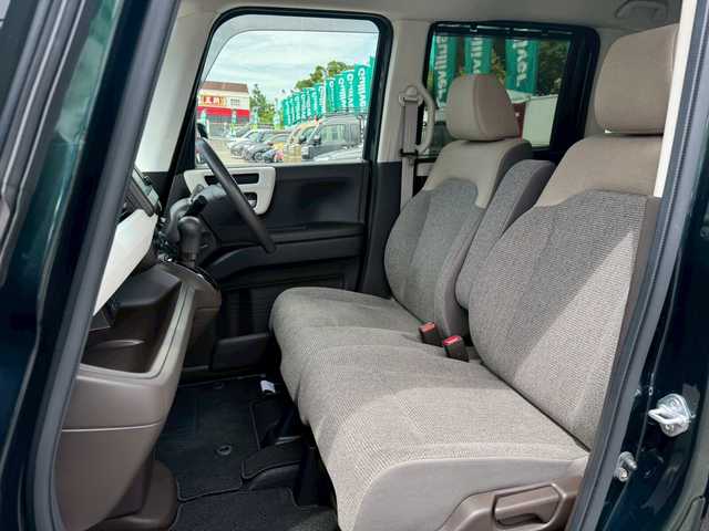 ホンダ Ｎ ＢＯＸ L 三重県 2023(令5)年 1.8万km ブリティッシュグリーンP ワンオーナー/ホンダセンシング/ギャザーズディスプレイオーデイオ(WX-211C)/バックカメラ/ドライブレコーダー/Wシートヒーター/LEDヘッドライト/パワースライドドア/レーダークルーズコントロール/ETC/スマートキー×2/ブレーキホールド/電動パーキングブレーキ/クリアランスソナー/純正フロアマット