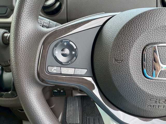 ホンダ Ｎ ＢＯＸ L 三重県 2023(令5)年 1.8万km ブリティッシュグリーンP ワンオーナー/ホンダセンシング/ギャザーズディスプレイオーデイオ(WX-211C)/バックカメラ/ドライブレコーダー/Wシートヒーター/LEDヘッドライト/パワースライドドア/レーダークルーズコントロール/ETC/スマートキー×2/ブレーキホールド/電動パーキングブレーキ/クリアランスソナー/純正フロアマット