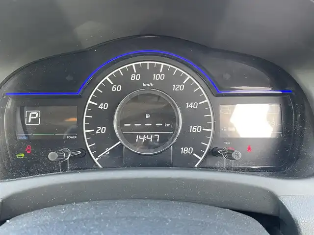 日産 ノート e－パワー X 山口県 2020(令2)年 4万km スーパーブラック アルパイン９インチＳＤナビ　/Ｂカメラ　/ＥＴＣ　/ステアリングスイッチ　/純正１５インチＡＷ　/純正フロアマット　/クリアランスソナー　/アラウンドビューモニター