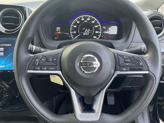 日産 ノート e－パワー X 山口県 2020(令2)年 4.1万km スーパーブラック アルパイン９型ナビ　/AM/FM/CD/DVD/Bluetooth/フルセグTV/バックカメラ　/クリアランスソナー　/オートクルーズコントロール　/純正フロアマット　/ＬＥＤオートライト　/レーンキープアシスト　/スペアキー　/衝突被害軽減ブレーキ　/ＥＴＣ　/ドラレコ/スマートキー