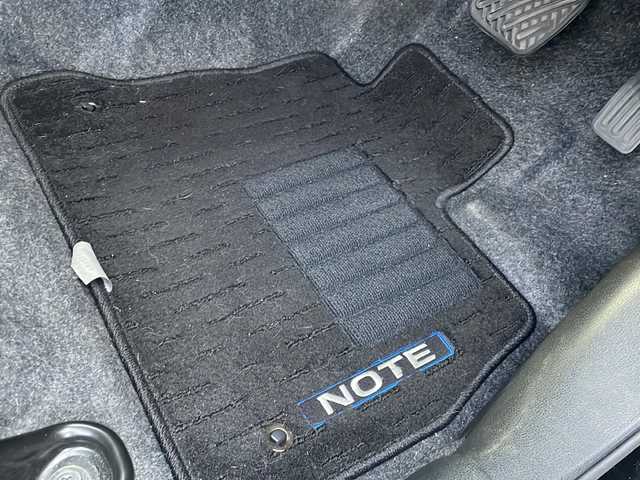 日産 ノート e－パワー X 山口県 2020(令2)年 4.1万km スーパーブラック アルパイン９型ナビ　/AM/FM/CD/DVD/Bluetooth/フルセグTV/バックカメラ　/クリアランスソナー　/オートクルーズコントロール　/純正フロアマット　/ＬＥＤオートライト　/レーンキープアシスト　/スペアキー　/衝突被害軽減ブレーキ　/ＥＴＣ　/ドラレコ/スマートキー