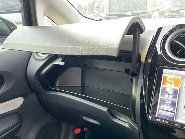 日産 ノート e－パワー X 山口県 2020(令2)年 4.1万km スーパーブラック アルパイン９型ナビ　/AM/FM/CD/DVD/Bluetooth/フルセグTV/バックカメラ　/クリアランスソナー　/オートクルーズコントロール　/純正フロアマット　/ＬＥＤオートライト　/レーンキープアシスト　/スペアキー　/衝突被害軽減ブレーキ　/ＥＴＣ　/ドラレコ/スマートキー