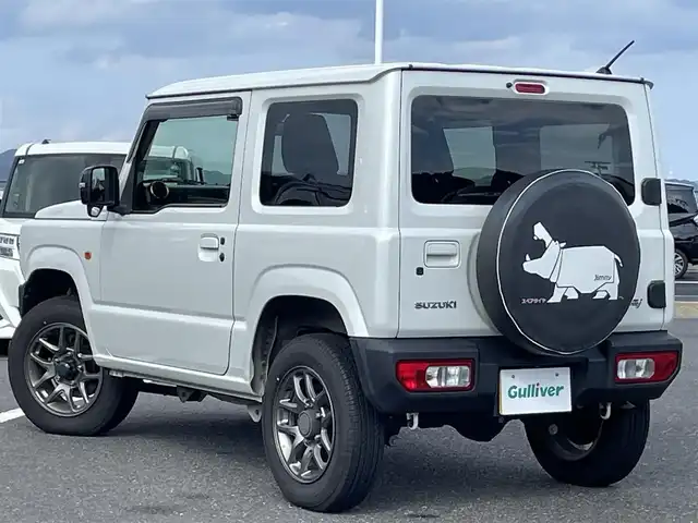 スズキ ジムニー XC 島根県 2020(令2)年 4.2万km ピュアホワイトP 登録時走行距離41175km/取扱説明書/保証書/KENWOODナビ(Bluetooth・AM・FM・CD・DVD)/フルセグテレビ/バックカメラ/前席シートヒーター/ドライブレコーダー/ビルトインETC/純正フロアマット/純正AW16インチ/オートライト/ダブル・サイド・カーテンエアバッグ/スマートキー(スペアキー×1)/禁煙車/タイヤ付き