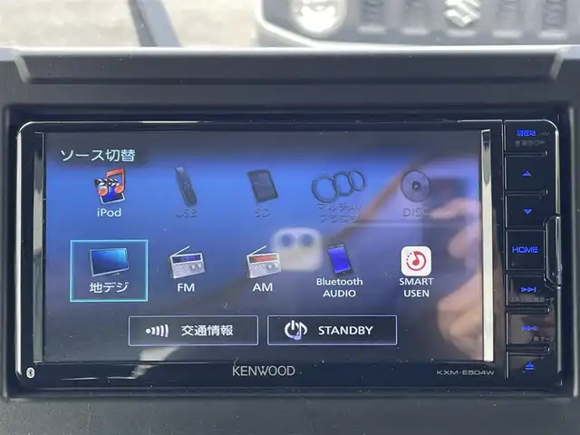 スズキ ジムニー XC 島根県 2020(令2)年 4.2万km ピュアホワイトP 登録時走行距離41175km/取扱説明書/保証書/KENWOODナビ(Bluetooth・AM・FM・CD・DVD)/フルセグテレビ/バックカメラ/前席シートヒーター/ドライブレコーダー/ビルトインETC/純正フロアマット/純正AW16インチ/オートライト/ダブル・サイド・カーテンエアバッグ/スマートキー(スペアキー×1)/禁煙車/タイヤ付き