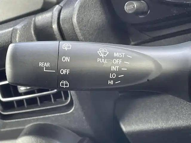 スズキ ジムニー XC 島根県 2020(令2)年 4.2万km ピュアホワイトP 登録時走行距離41175km/取扱説明書/保証書/KENWOODナビ(Bluetooth・AM・FM・CD・DVD)/フルセグテレビ/バックカメラ/前席シートヒーター/ドライブレコーダー/ビルトインETC/純正フロアマット/純正AW16インチ/オートライト/ダブル・サイド・カーテンエアバッグ/スマートキー(スペアキー×1)/禁煙車/タイヤ付き