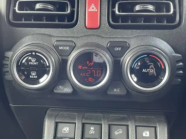 スズキ ジムニー XC 島根県 2020(令2)年 4.2万km ピュアホワイトP 登録時走行距離41175km/取扱説明書/保証書/KENWOODナビ(Bluetooth・AM・FM・CD・DVD)/フルセグテレビ/バックカメラ/前席シートヒーター/ドライブレコーダー/ビルトインETC/純正フロアマット/純正AW16インチ/オートライト/ダブル・サイド・カーテンエアバッグ/スマートキー(スペアキー×1)/禁煙車/タイヤ付き