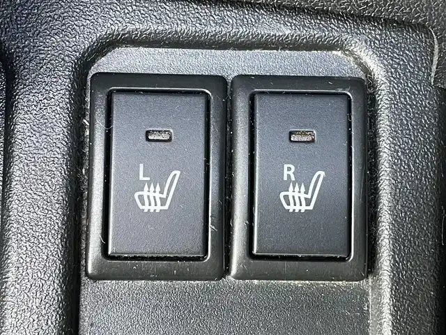 スズキ ジムニー XC 島根県 2020(令2)年 4.2万km ピュアホワイトP 登録時走行距離41175km/取扱説明書/保証書/KENWOODナビ(Bluetooth・AM・FM・CD・DVD)/フルセグテレビ/バックカメラ/前席シートヒーター/ドライブレコーダー/ビルトインETC/純正フロアマット/純正AW16インチ/オートライト/ダブル・サイド・カーテンエアバッグ/スマートキー(スペアキー×1)/禁煙車/タイヤ付き