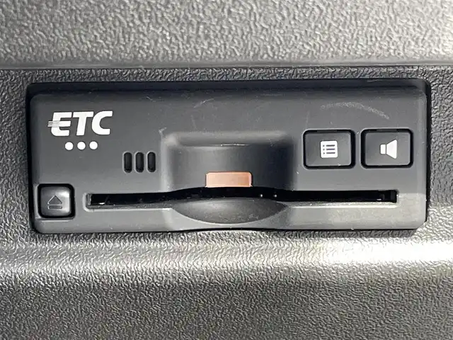 スズキ ジムニー XC 島根県 2020(令2)年 4.2万km ピュアホワイトP 登録時走行距離41175km/取扱説明書/保証書/KENWOODナビ(Bluetooth・AM・FM・CD・DVD)/フルセグテレビ/バックカメラ/前席シートヒーター/ドライブレコーダー/ビルトインETC/純正フロアマット/純正AW16インチ/オートライト/ダブル・サイド・カーテンエアバッグ/スマートキー(スペアキー×1)/禁煙車/タイヤ付き