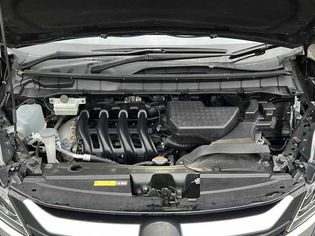 日産 セレナ ハイウェイスター Vセレクション 京都府 2018(平30)年 3.7万km ダイヤモンドブラック 純正９インチナビ　アラウンドビューモニター　両側パワースライドドア　クルーズコントロール　ドライブレコーダー　ＬＥＤヘッドライト　コーナーセンサー　ＥＴＣ　スマートキー