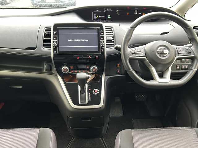 日産 セレナ ハイウェイスター Vセレクション 京都府 2018(平30)年 3.7万km ダイヤモンドブラック 純正９インチナビ　アラウンドビューモニター　両側パワースライドドア　クルーズコントロール　ドライブレコーダー　ＬＥＤヘッドライト　コーナーセンサー　ＥＴＣ　スマートキー