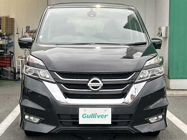 日産 セレナ ハイウェイスター Vセレクション 京都府 2018(平30)年 3.7万km ダイヤモンドブラック 純正９インチナビ　アラウンドビューモニター　両側パワースライドドア　クルーズコントロール　ドライブレコーダー　ＬＥＤヘッドライト　コーナーセンサー　ＥＴＣ　スマートキー