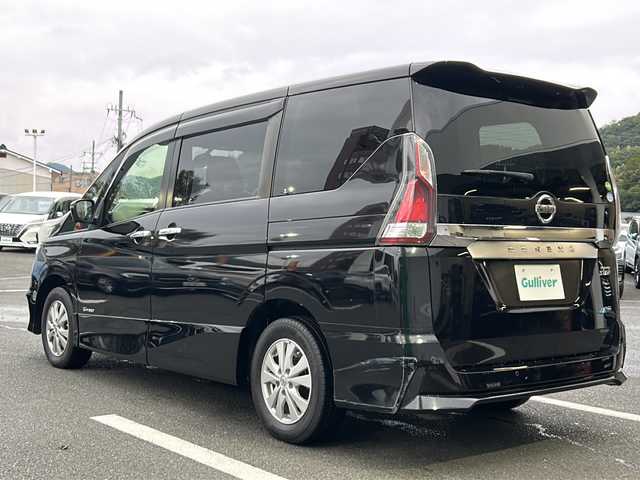 日産 セレナ ハイウェイスター Vセレクション 京都府 2018(平30)年 3.7万km ダイヤモンドブラック 純正９インチナビ　アラウンドビューモニター　両側パワースライドドア　クルーズコントロール　ドライブレコーダー　ＬＥＤヘッドライト　コーナーセンサー　ＥＴＣ　スマートキー