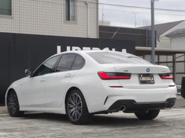 ＢＭＷ ＢＭＷ ３２０ｄ xDrive Mスポーツ 岩手県 2021(令3)年 4.3万km アルピンホワイトⅢ ハイラインパッケージ/インテリセーフ/LDW/LCW/アクティブクルーズ/純正HDDナビ/全方位カメラ/コンフォートアクセス/パークディスタンスコントロール/前後ドラレコ/ミラーETC/黒革シート/パワーシート/シートヒーター/パワートランク/LEDライト