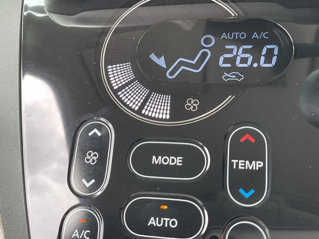 三菱 ｅＫスペース G スタイルエディション 大阪府 2016(平28)年 2.3万km シルキーホワイト 社外ナビ　ECLIPSEナビ/・フルセグTV/CD/DVD/ラジオ/主要装備/・アイドリングストップ/・衝突被害軽減ブレーキシステム/・横滑り防止装置/・両側パワースライドドア/・D席シートヒーター/・ベンチシート/・ヘッドライトレベライザー/・手動防眩ルームミラー/・ハロゲンヘッドライト/・純正フロアマット/・純正AW/・ドライブレコーダー/・ETC