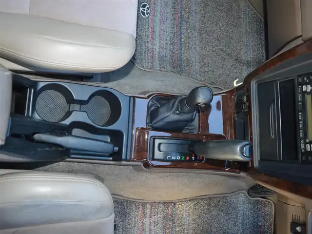 トヨタ ハイラックス サーフ SSR－X ホワイトプレミアム 栃木県 2002(平14)年 10.4万km 白Ⅱ ワンオーナー/ディーラー点検記録簿/[H17.19.27.29.31.R3.5.7]/パートタイム4WD/純正オーディオ/[AM/FM/CD]/ABS/パワーバックドアリアウィンドゥ/100V電源/ツイータースピーカー/フラットシート/ドアバイザー/純正マット/純正アルミホイール[265/70/16]×4/取扱説明書/保証書