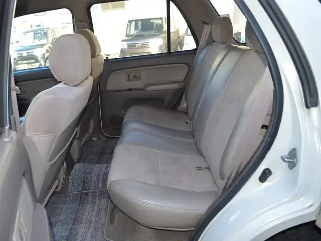 トヨタ ハイラックス サーフ SSR－X ホワイトプレミアム 栃木県 2002(平14)年 10.4万km 白Ⅱ ワンオーナー/ディーラー点検記録簿/[H17.19.27.29.31.R3.5.7]/パートタイム4WD/純正オーディオ/[AM/FM/CD]/ABS/パワーバックドアリアウィンドゥ/100V電源/ツイータースピーカー/フラットシート/ドアバイザー/純正マット/純正アルミホイール[265/70/16]×4/取扱説明書/保証書