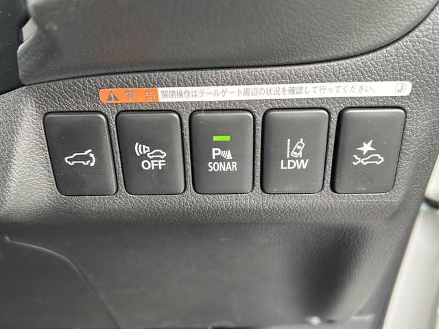 三菱 アウトランダー ＰＨＥＶ G 兵庫県 2019(令1)年 8.3万km シルキーホワイト 保証書・取説・有/社外ALPINE SDメモリーナビ・FM・AM・BT・TV(ワンセグ)/前後方ドライブレコーダー/マルチアラウンドモニター/ETC/追従式クルーズコントロール/パドルシフト/寒冷地仕様/前席シートヒーター/ステアリングヒーター/ステアリングリモコン/FCM(衝突被害軽減ブレーキ)/電動パーキングブレーキ/オートブレーキホールド/誤発進抑制機能/LDM(車線逸脱警報システム)/コーナーセンサー/車両接近通知音/パワーバックドア/運転席パワーシート/プッシュスタート/横滑り防止装置/電格ミラー/純正フロアマット/純正ドアバイザー/スマートキー×１