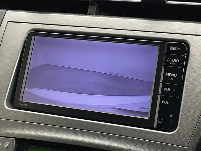 トヨタ プリウス S 新潟県 2014(平26)年 7.2万km ホワイトパールクリスタルシャイン 純正メモリナビ【NSCP-W64】/バックモニター/ビルトインETC/横滑り防止装置/オートライト/禁煙車