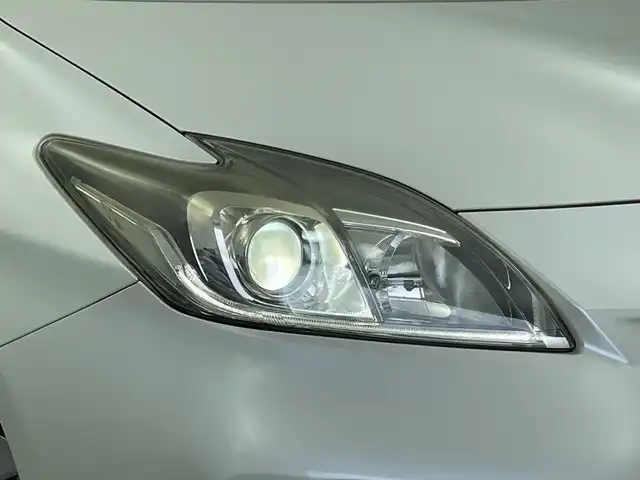 トヨタ プリウス S 新潟県 2014(平26)年 7.2万km ホワイトパールクリスタルシャイン 純正メモリナビ【NSCP-W64】/バックモニター/ビルトインETC/横滑り防止装置/オートライト/禁煙車