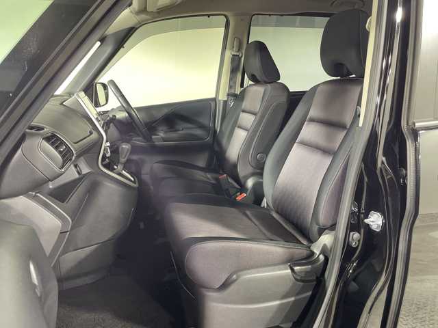 日産 セレナ ハイウェイスター プロパイロットED 神奈川県 2017(平29)年 7万km ダイヤモンドブラック 純正9型SDナビゲーション【MM516D-L】/純正フリップダウンモニター/フルセグ　Bluetooth　CD DVDブルーレイ対応 SD　AUX/両側電動スライドドア/プロパイロット/レーダークルーズコントロール/エマージェンシーブレーキ/LDW車線逸脱警報/踏み間違い防止アシスト/進入禁止標識検知/フロントバックソナー/車線逸脱防止支援システム/アイドリングストップ/革巻きステアリング/ステアリングスイッチ/2列目パーソナルテーブル/電動パーキングブレーキ/オートブレーキホールド/社外ETC/ECOモード/プッシュスタート/インテリジェントキー/純正16インチアルミホイール/オートライト/フロントフォグ/純正サイド/リアスポイラー