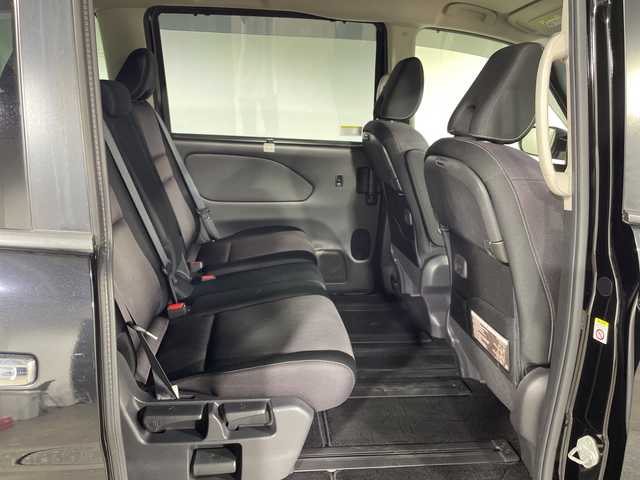 日産 セレナ ハイウェイスター プロパイロットED 神奈川県 2017(平29)年 7万km ダイヤモンドブラック 純正9型SDナビゲーション【MM516D-L】/純正フリップダウンモニター/フルセグ　Bluetooth　CD DVDブルーレイ対応 SD　AUX/両側電動スライドドア/プロパイロット/レーダークルーズコントロール/エマージェンシーブレーキ/LDW車線逸脱警報/踏み間違い防止アシスト/進入禁止標識検知/フロントバックソナー/車線逸脱防止支援システム/アイドリングストップ/革巻きステアリング/ステアリングスイッチ/2列目パーソナルテーブル/電動パーキングブレーキ/オートブレーキホールド/社外ETC/ECOモード/プッシュスタート/インテリジェントキー/純正16インチアルミホイール/オートライト/フロントフォグ/純正サイド/リアスポイラー