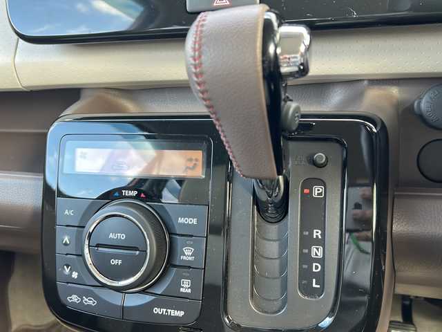 日産 モコ ドルチェX 岐阜県 2015(平27)年 5.2万km モコピーチ 登録時走行距離51919km/純正ＳＤナビ/フルセグＴＶ/ドルチェ専用シート/純正フロアマット/純正アルミホイール/ベンチシート/フルフラットシート/オートエアコン/プッシュスタート/スマートキー/ドアバイザー/ＵＳＢ/ABS/横滑り防止装置/レーンキープアシスト/盗難防止装置/オートライト/LEDヘッドライト/エアバッグ