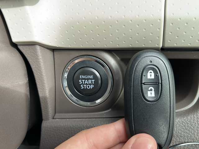 日産 モコ ドルチェX 岐阜県 2015(平27)年 5.2万km モコピーチ 登録時走行距離51919km/純正ＳＤナビ/フルセグＴＶ/ドルチェ専用シート/純正フロアマット/純正アルミホイール/ベンチシート/フルフラットシート/オートエアコン/プッシュスタート/スマートキー/ドアバイザー/ＵＳＢ/ABS/横滑り防止装置/レーンキープアシスト/盗難防止装置/オートライト/LEDヘッドライト/エアバッグ